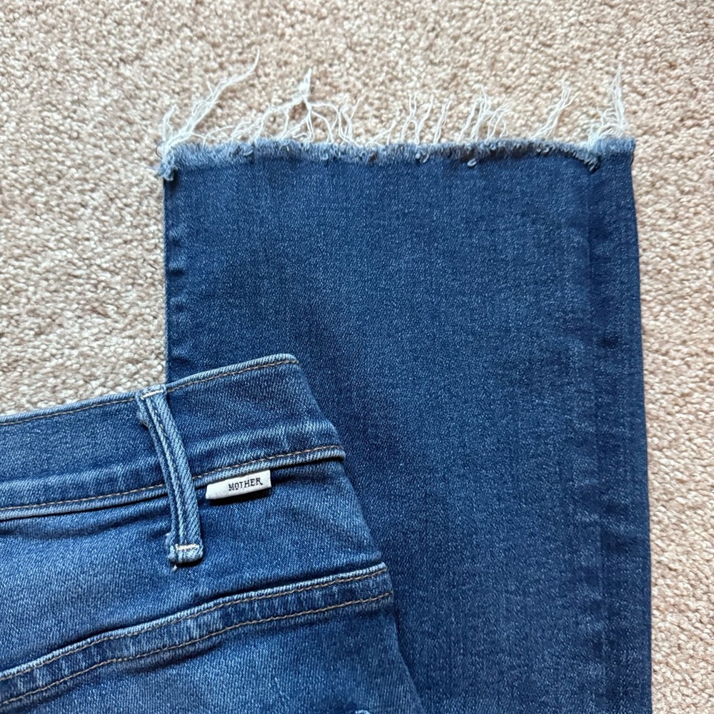 MOTHER Women's Hustler Ankle Fray Jeans Size 27 - Picture 9 of 10